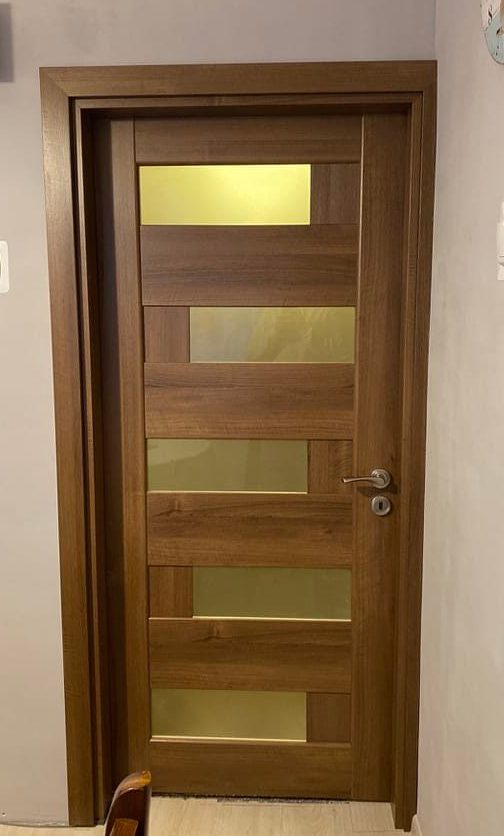 Интериорна врата